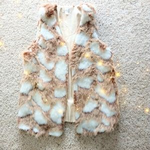 Decree Jackets & Coats - Faux Fur Vest Decree Jackets & Coats - Faux Fur Vest